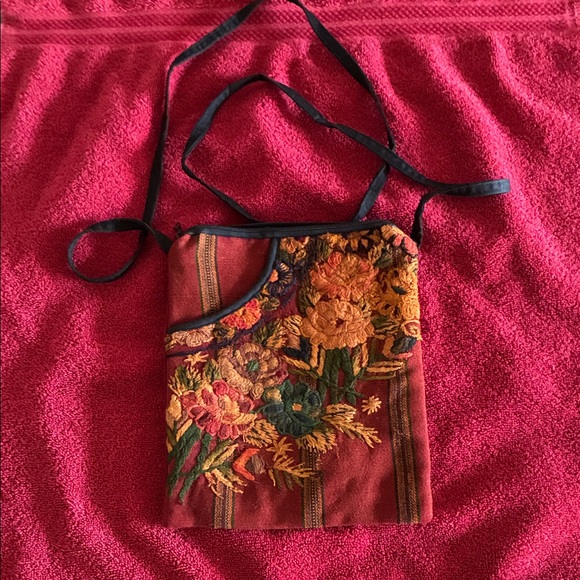 Handbags - Floral Embroidered Shoulder Bag